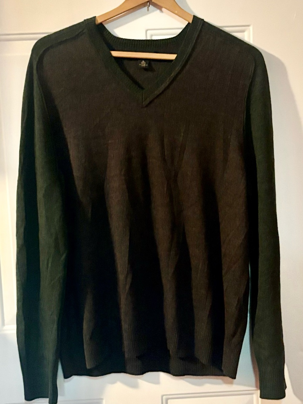 Men’s Merino wool v-neck sweater, Banana Republic Extra Fine Merino size X-Large
